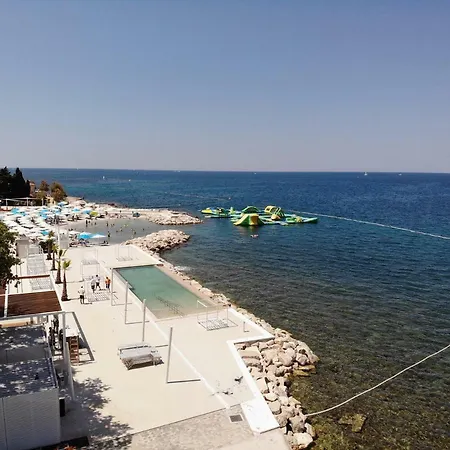 Anica - Two Bedrooms, Terrace With Beautiful View Daire Poreč
